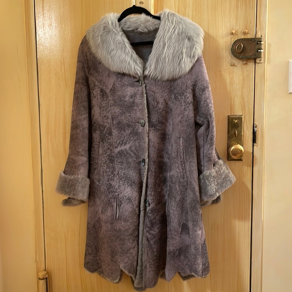 Chic Gray Women's Teddy Jacket with Faux Fur Trim